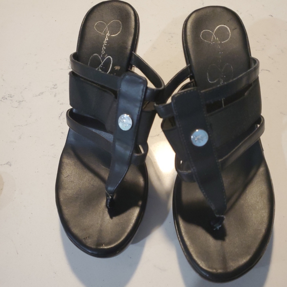 Jessica Simpson black platform wedge thong sandals size 8.5